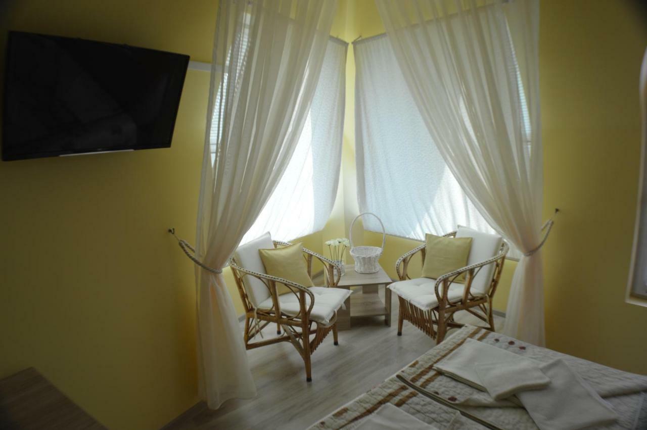 Hotel Dimana Chernomorets Esterno foto